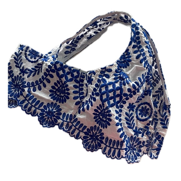 SHEIN Blue And WhiteEmbroidered Sleeveless Crop Top Small - Picture 3 of 12